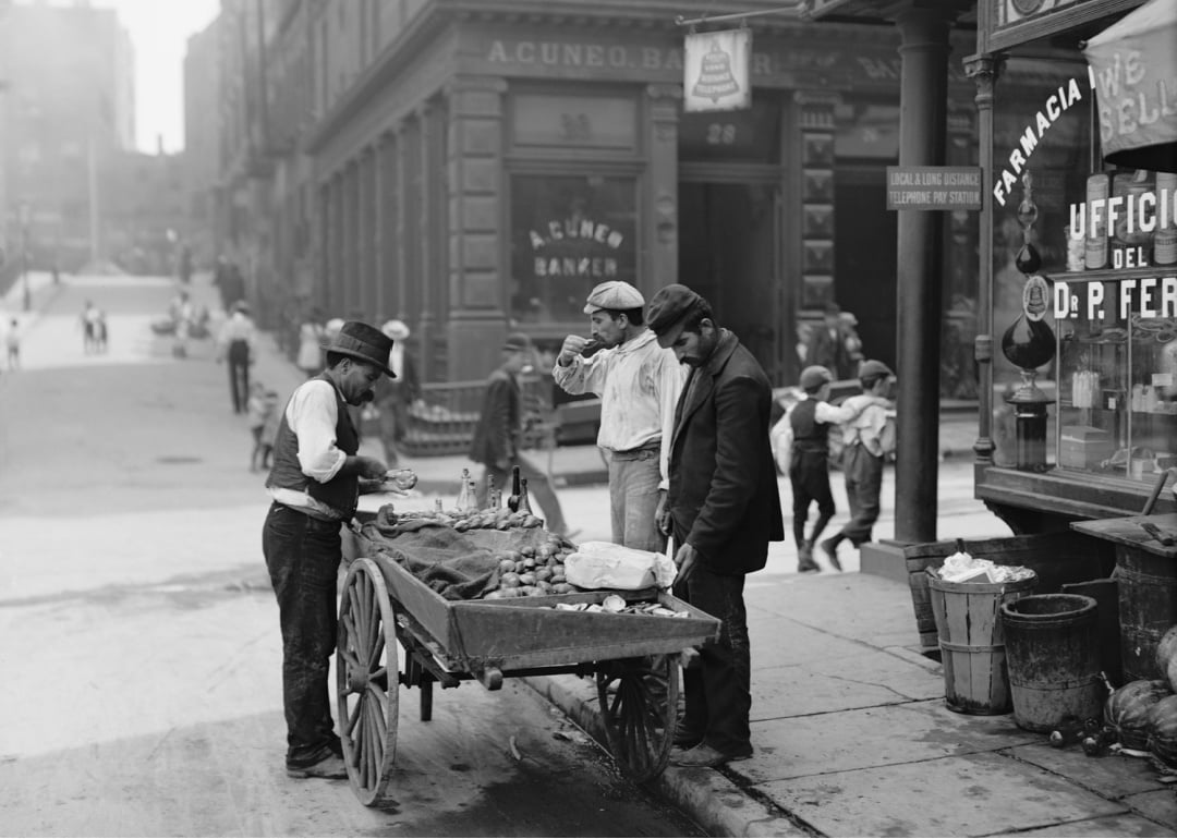 how much of new york city's population was immigrants in 1900