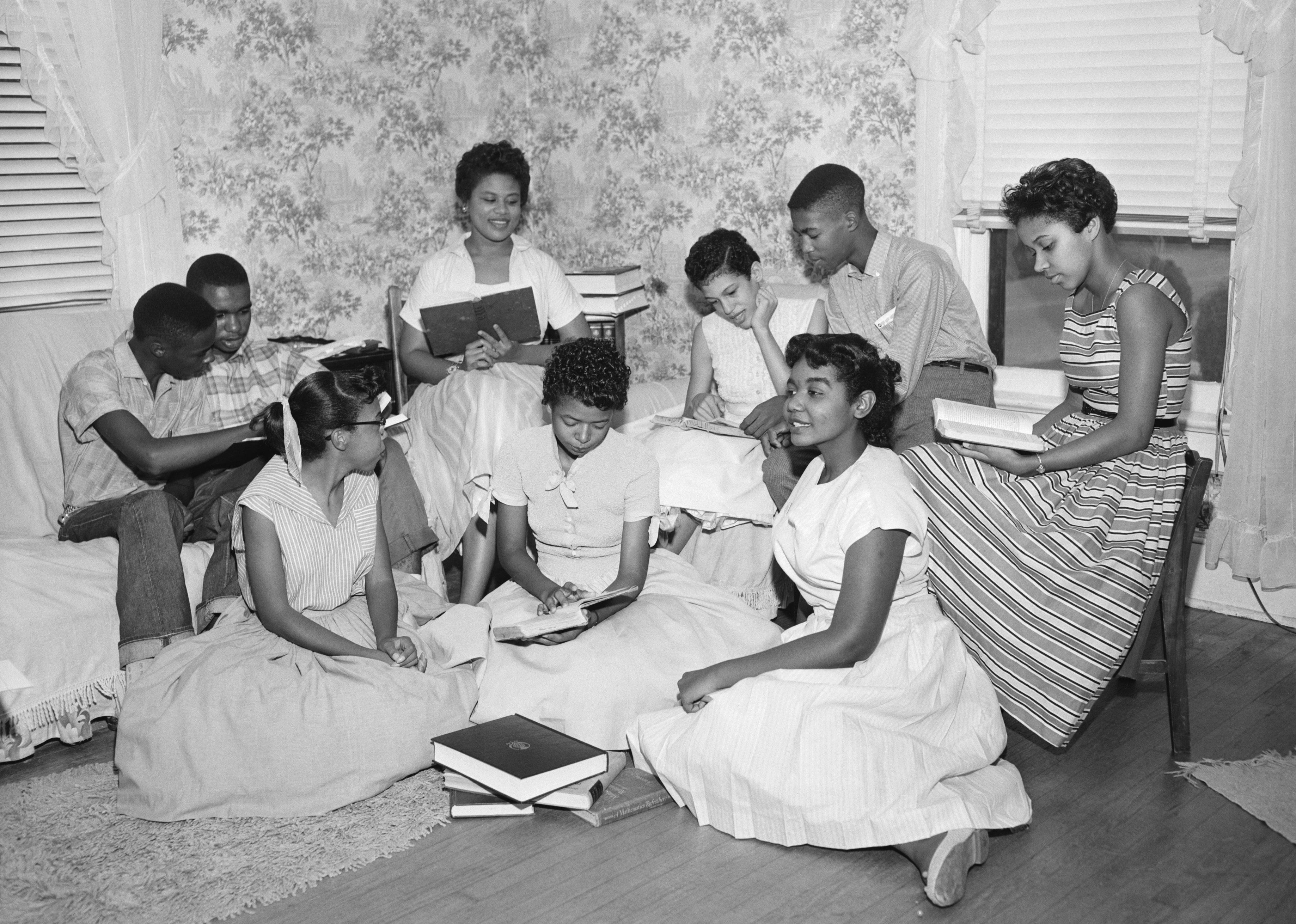 Little Rock 9 go to school: A major civil rights moment in Arkansas