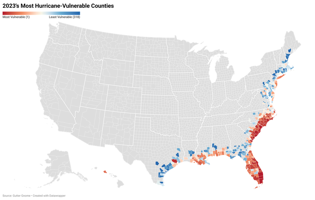 A map of the U.S. with counties on the Atlantic and Gulf coasts, and one in Hawaii, filled in with colors according to their relative vulnerability to hurricanes.