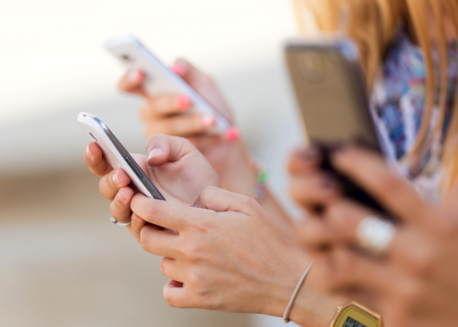 The Environmental Impact of Smartphones—and What the Industry is Doing ...