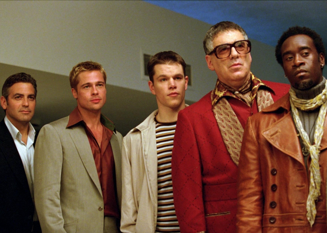 Brad Pitt, George Clooney, Don Cheadle, Matt Damon, and Elliott Gould in 'Ocean's Eleven' (2001)
