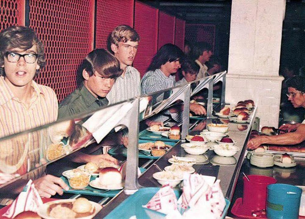 Kids lined up for school lunch 