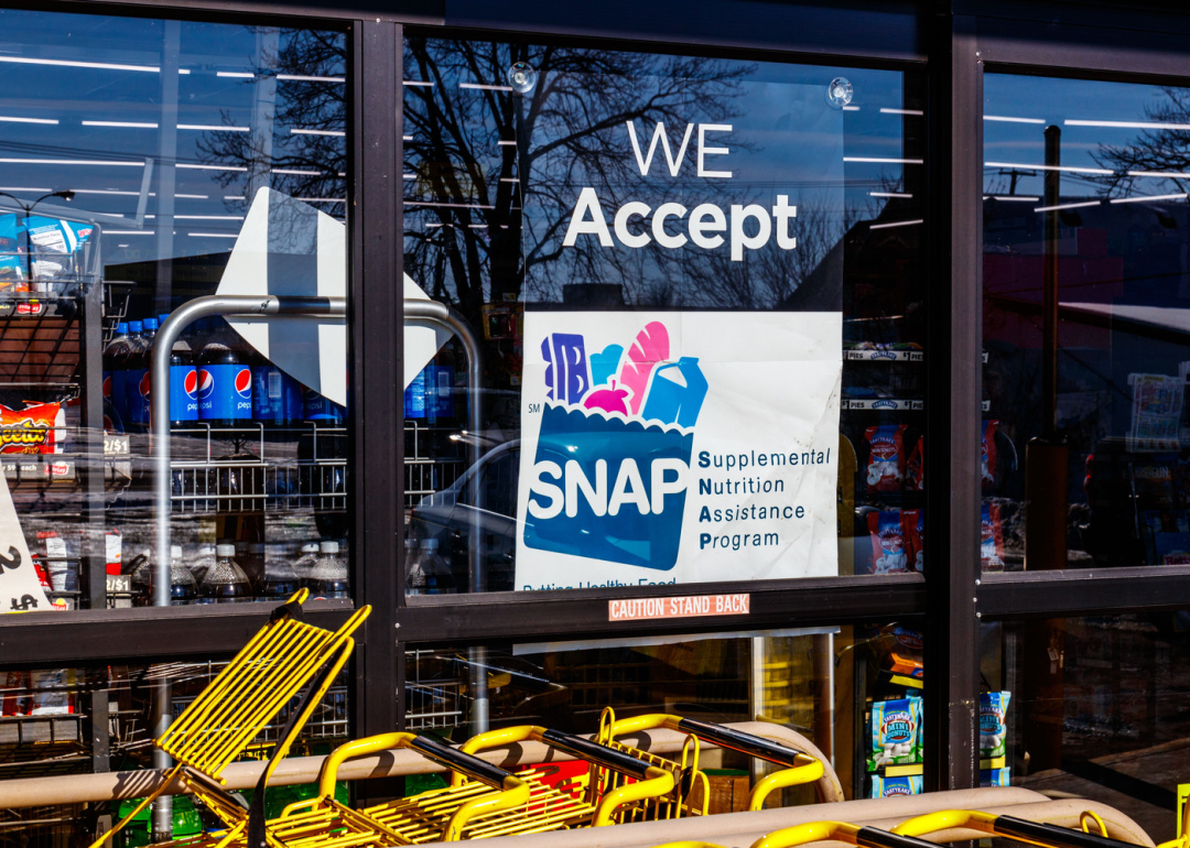 15.4 Percent of Households in Connecticut Receive Food Stamps Stacker