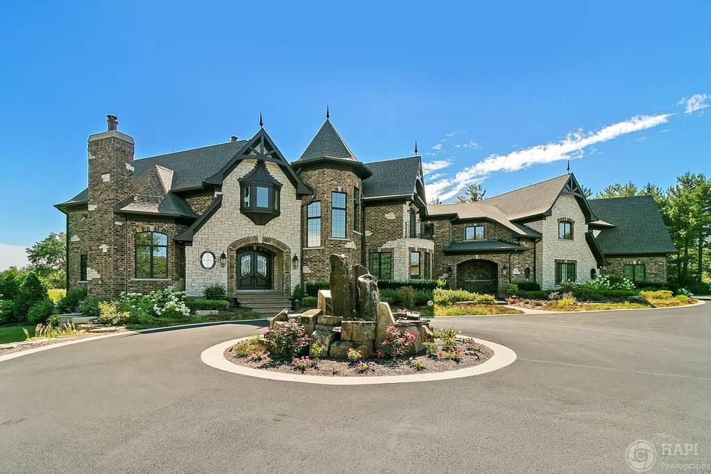 Cities with the most expensive homes in Illinois Stacker