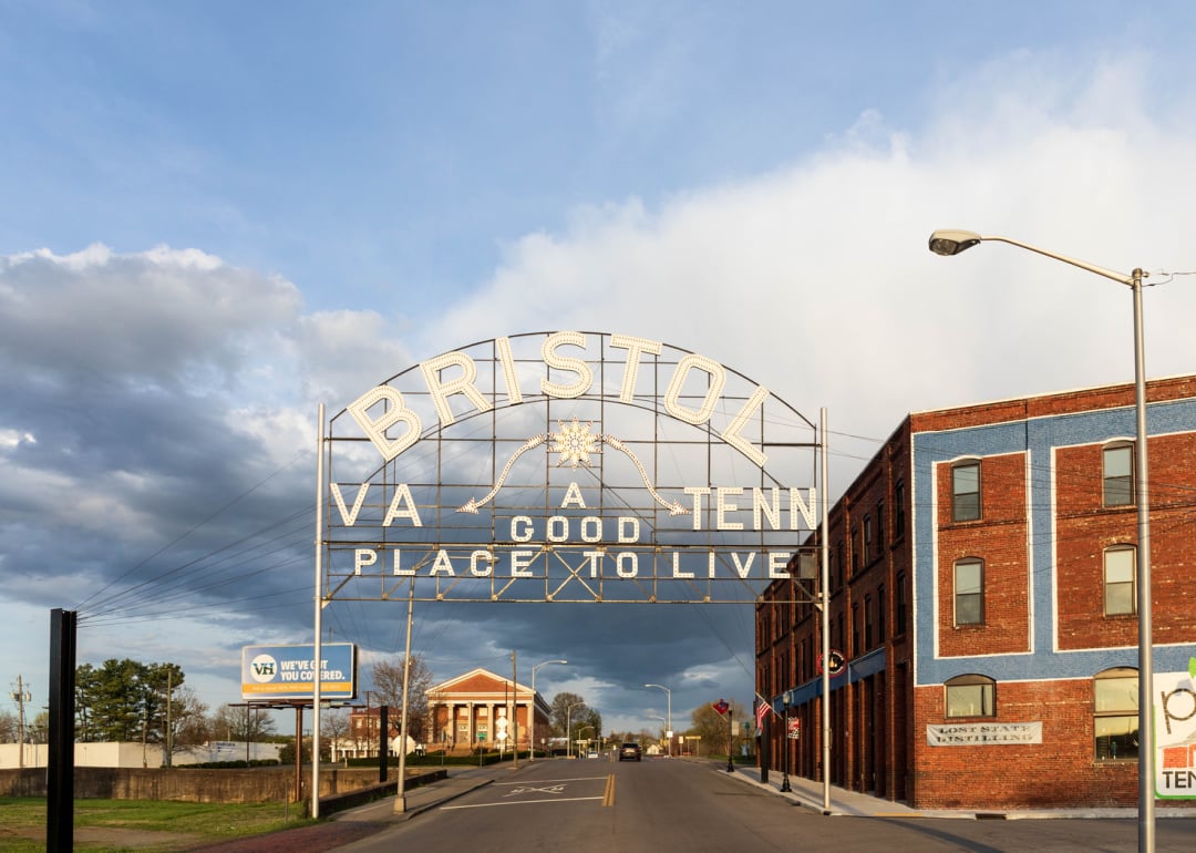 Warmest and Coldest Februaries in Bristol City, Virginia History Stacker