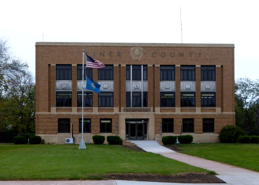 Warmest and Coldest Februaries in Miner County, South Dakota History