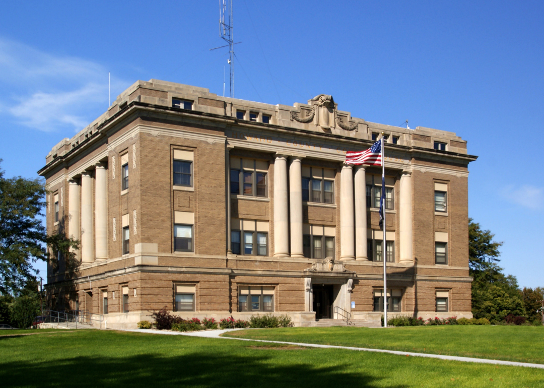 Warmest Decembers in Howard County, Nebraska History Stacker