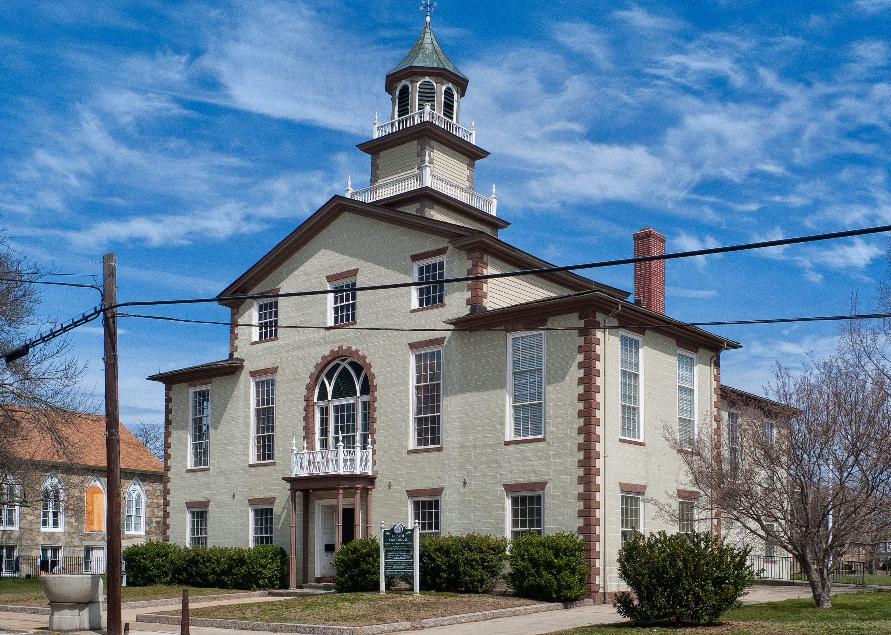 Counties with the oldest homes in Rhode Island Stacker