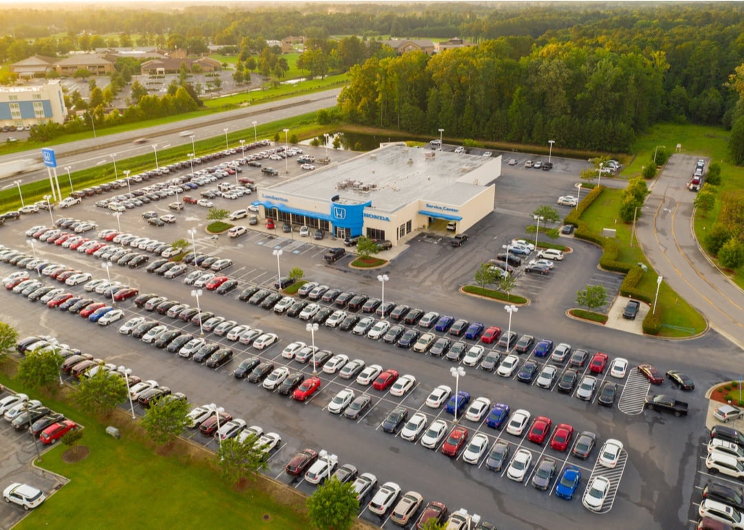 North Carolina is the 10 State With the Most Used Car Dealerships Per