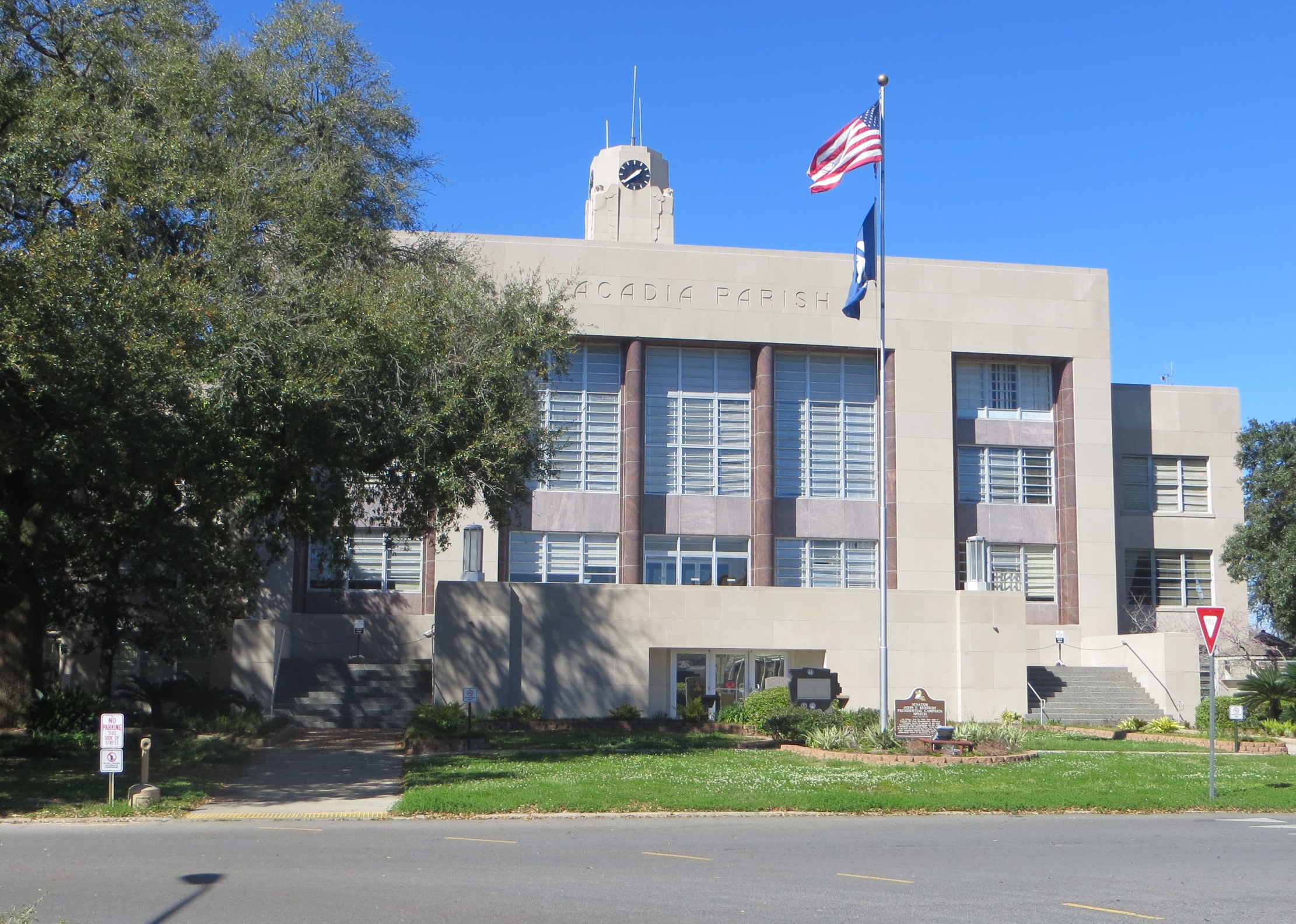 Jades Acadia Parish - qgfnkml