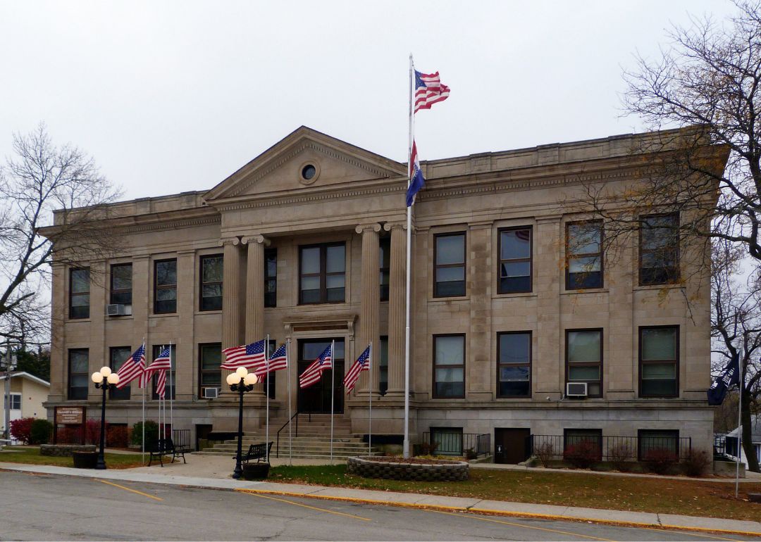 Warmest and Coldest Februaries in Mercer County, Missouri History Stacker