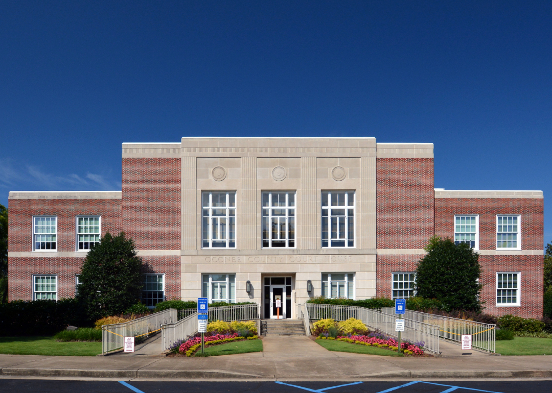 Warmest and Coldest Februaries in Oconee County, Georgia History | Stacker