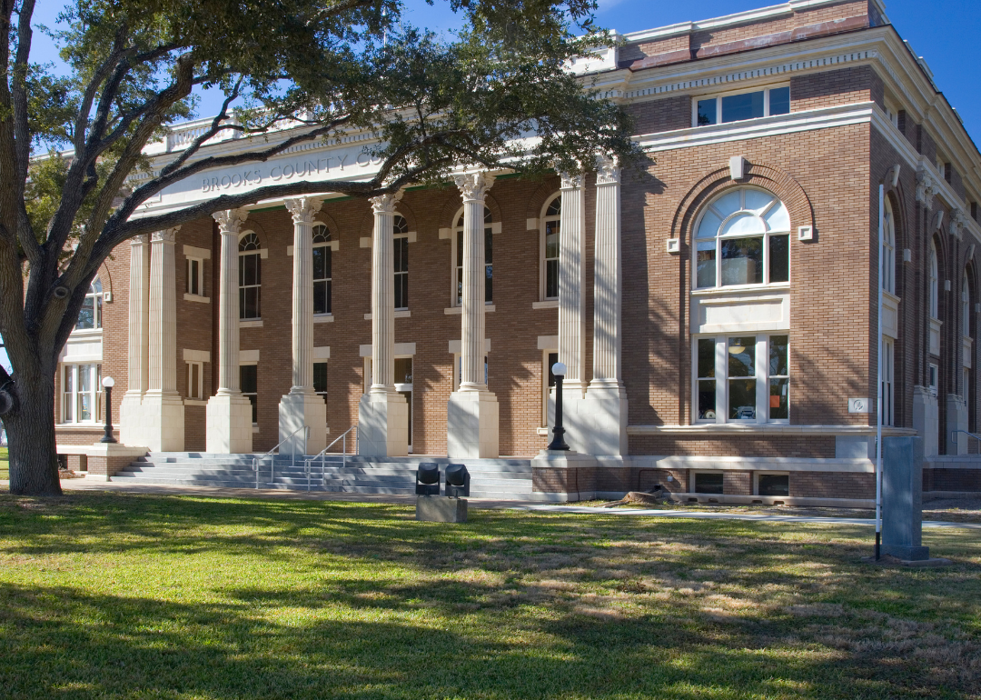 Warmest Decembers in Brooks County, Texas History Stacker
