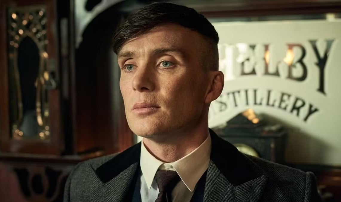 Cillian Murphy as Thomas Shelby 