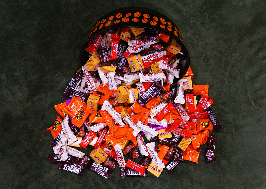Staacker Instacart's Halloween report: Reese's is No.1, regional candy quirks ...