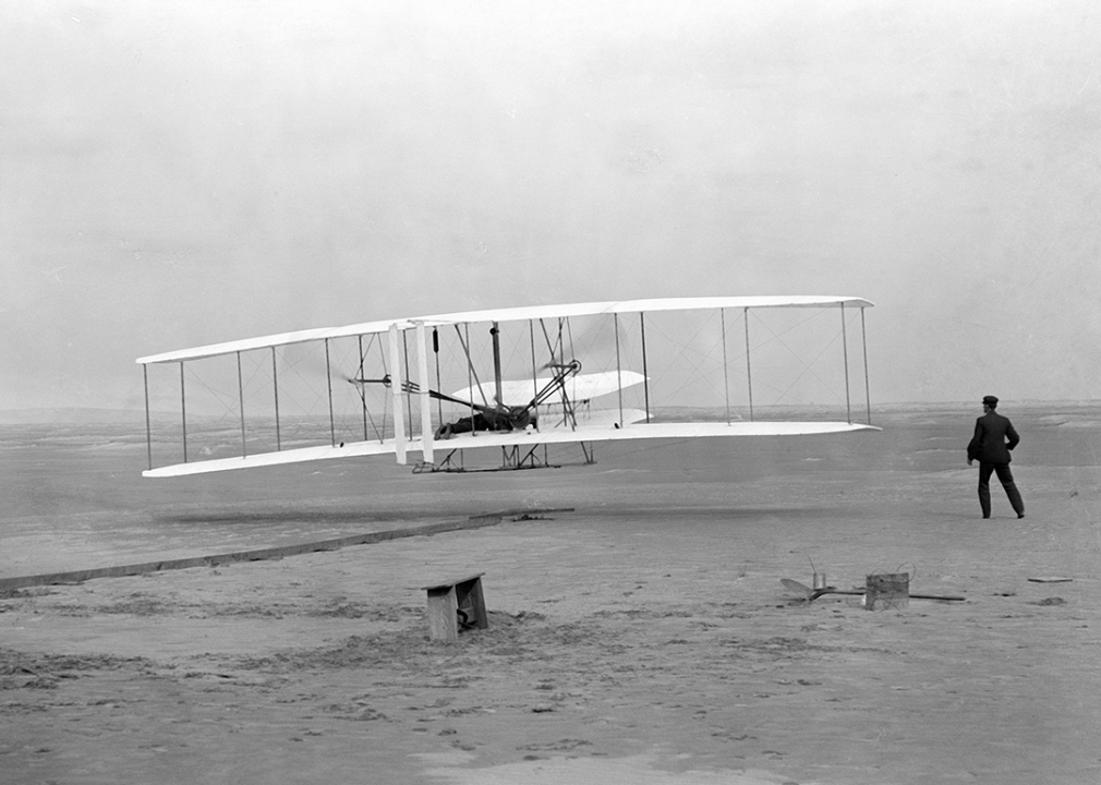 First flight of Wright brothers' aircraft.