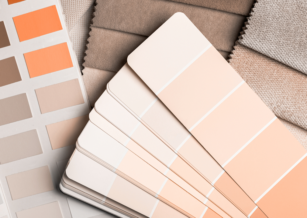 Peach color palette and color samples.