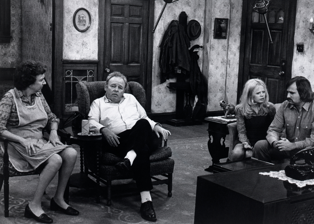 Jean Stapleton, Carroll O'Connor, Sally Struthers, and Rob Reiner in a scene from All in the Family.