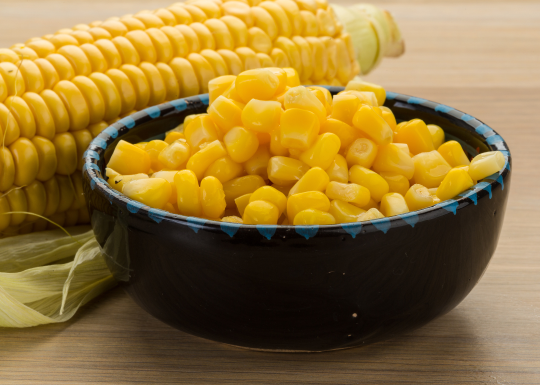 Bowl of sweet corn.