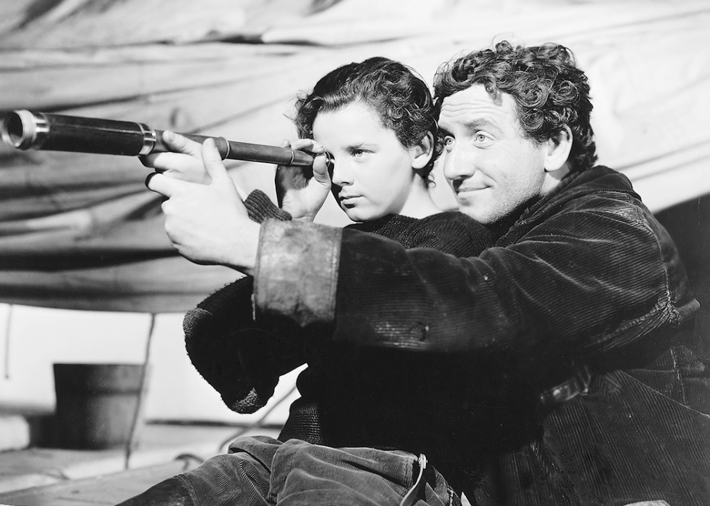 Spencer Tracy and Freddie Bartholomew in ‘Captians Courageous’.