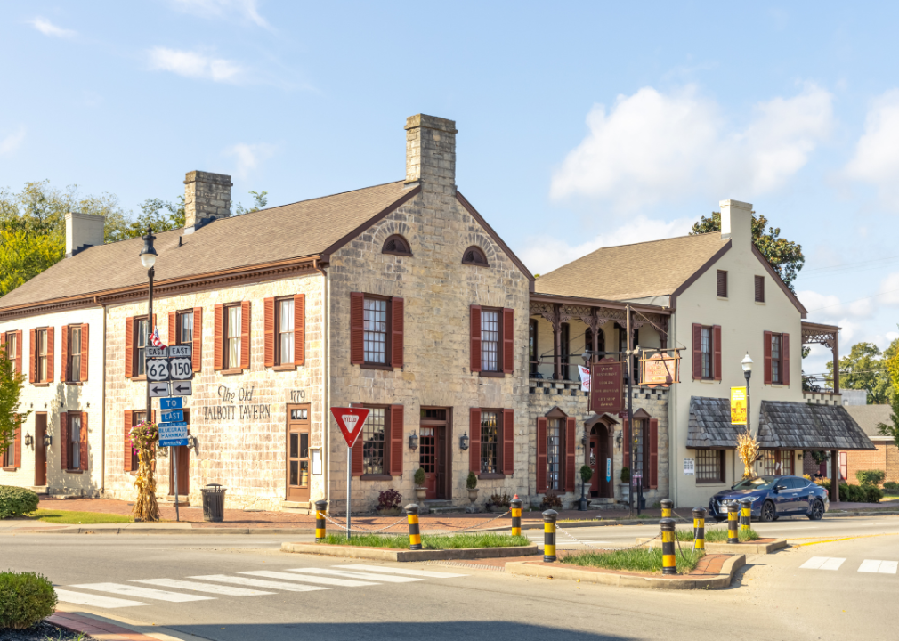Exterior of The Talbott Tavern at intersection in Bardstown.