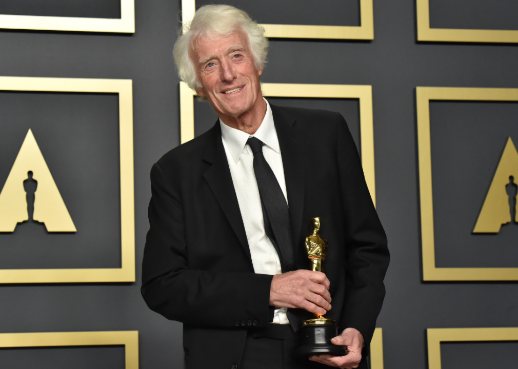 Roger Deakins poses in the press room with Academy Award.