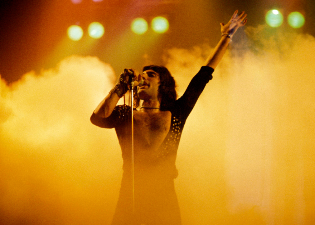 Freddie Mercury and Queen perform live