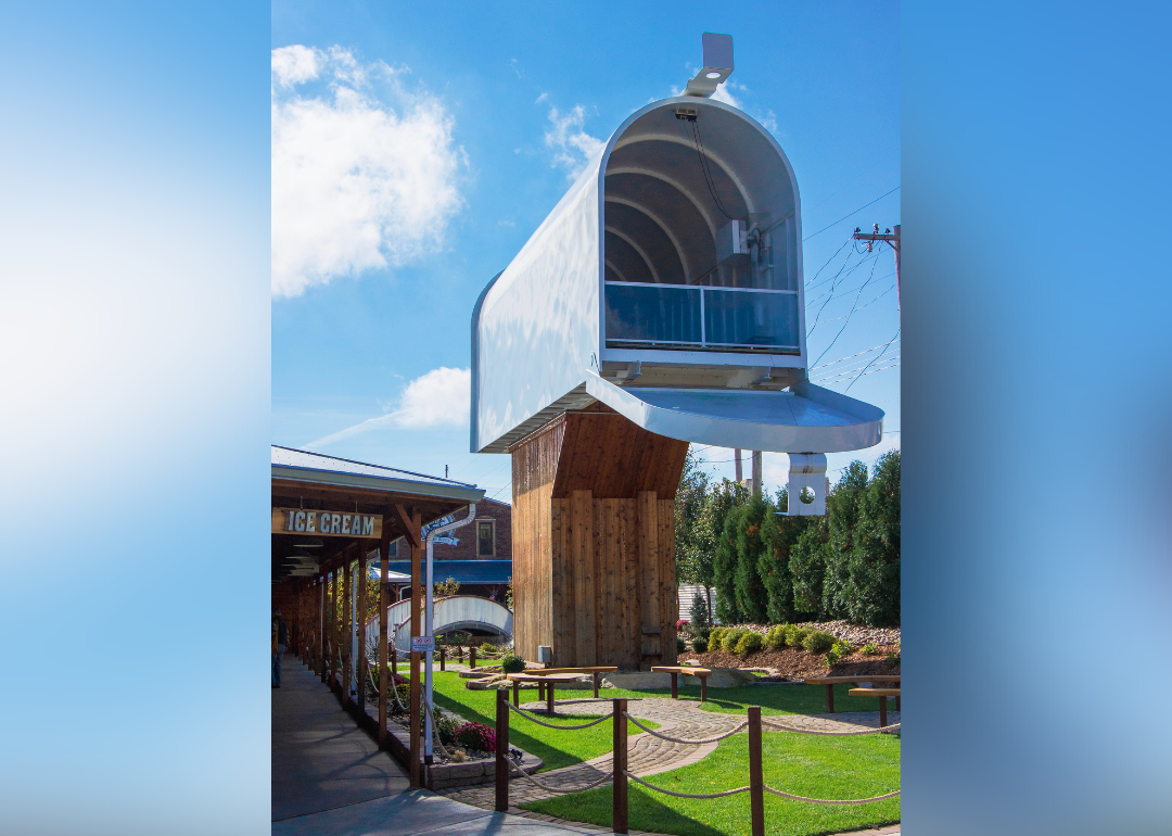 Guinness World Record-holding largest mail box stands in park.