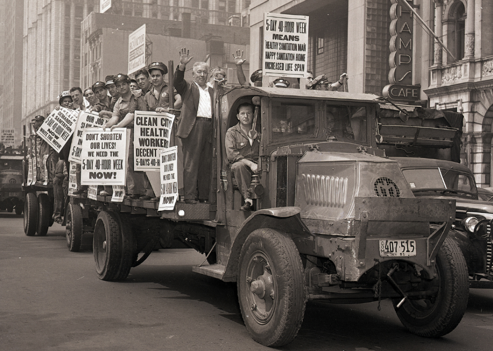 New York City sanitation workers protest working conditions