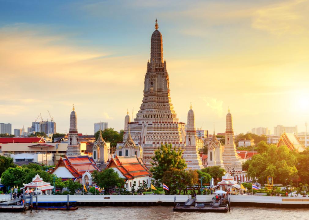 #17. Bangkok Wat Arun Temple at sunset.