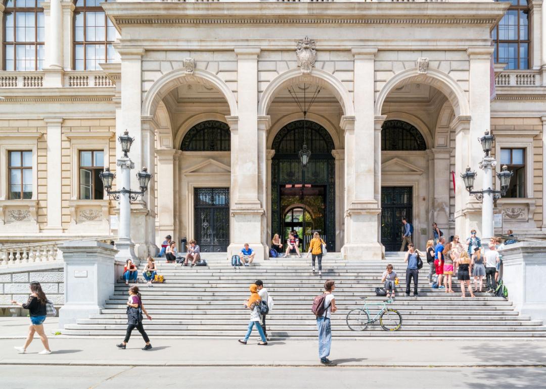 Students at entrance to University building in Vienna