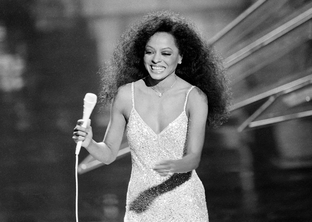 Diana Ross performs at the Academy Awards.