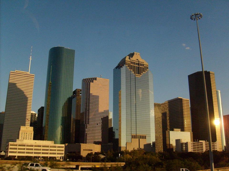 1600px Downtown Houston Skyline 3B 2009
