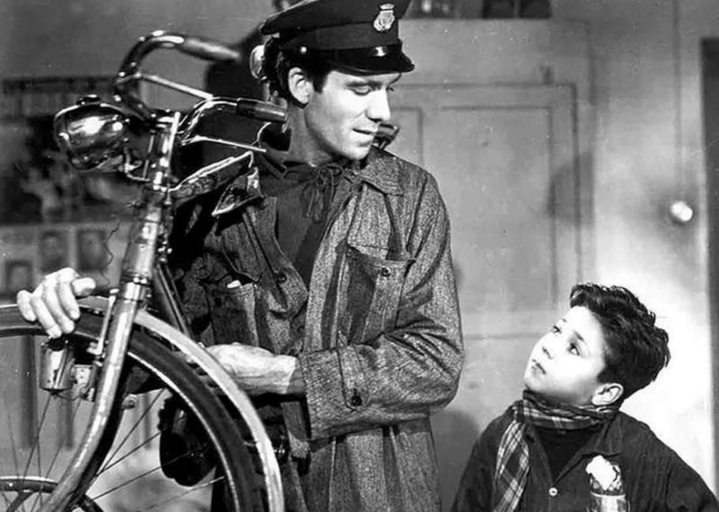 Lamberto Maggiorani and Enzo Staiola in a scene from ‘Bicycle Thieves’