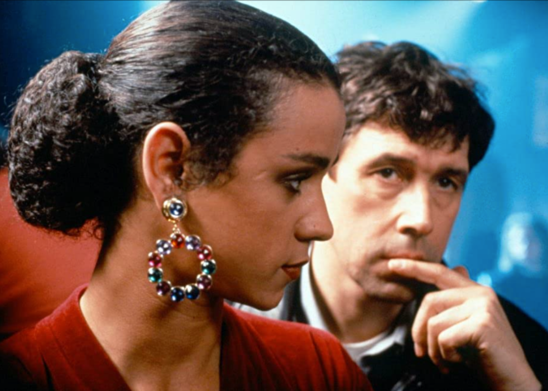 Jaye Davidson and Stephen Rea in 