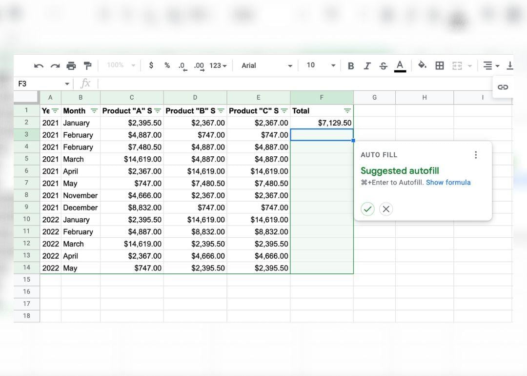 A spreadsheet on which an entire table of data has been selected and a prompt suggesting Google Sheets autofill the remaining cells beside the table.