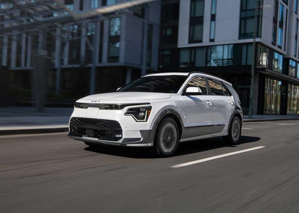 white kia niro ev