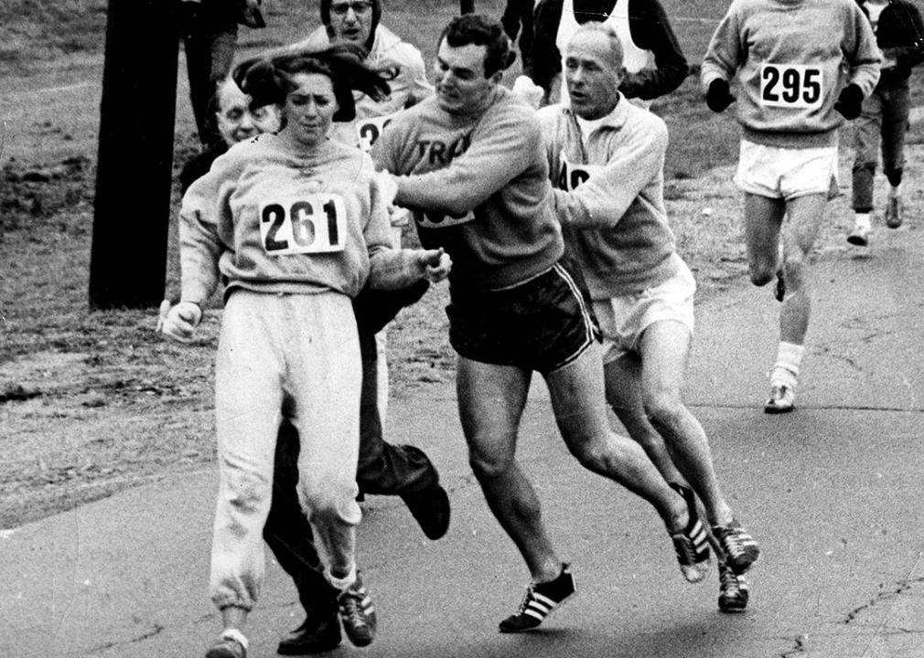 Kathy Switzer roughed up by Jock Semple during Boston Mararthon.