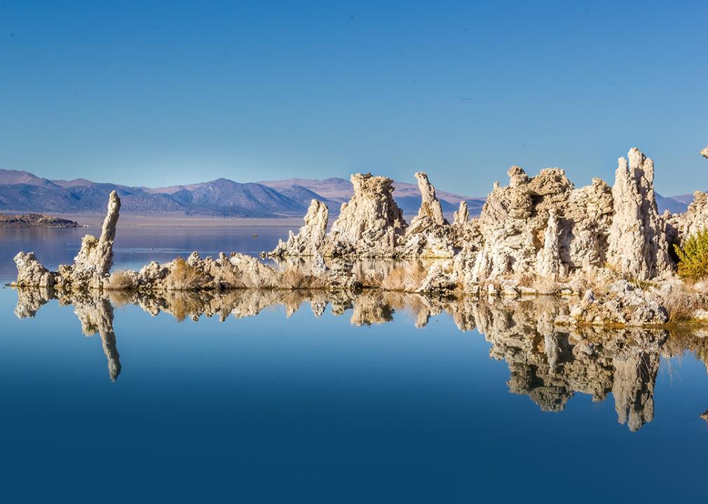 Tufa rock formations in Mono Lake, California.