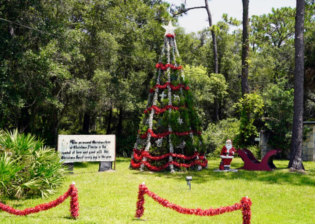 The names of these 2 Arizona towns get us in the holiday spirit