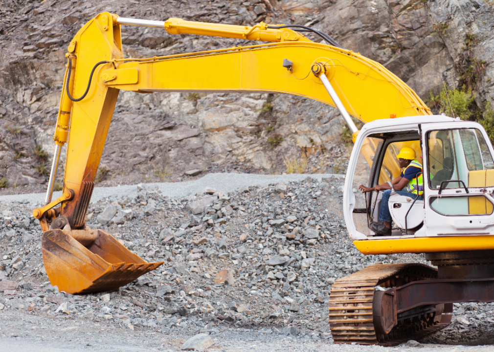#44. Operating engineers and other construction equipment operators
