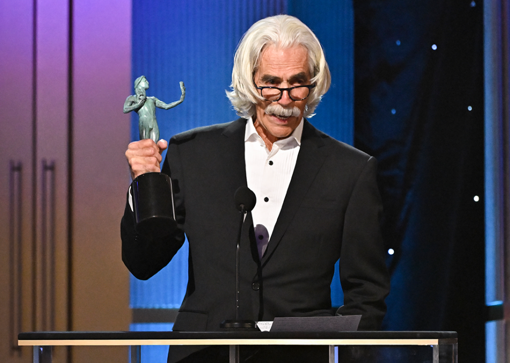 Sam Elliott accepts Screen Actors Guild Award.