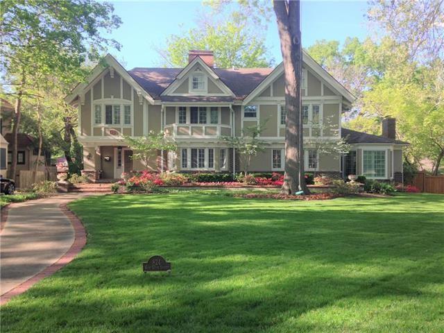 #12. 824 W 56th St, Kansas City