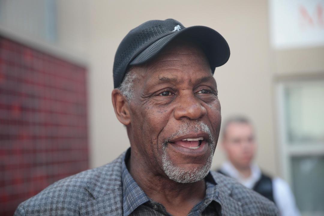 Danny Glover speaks at event.