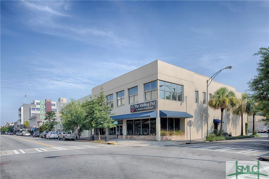 #5. 232 E Broughton St, Savannah