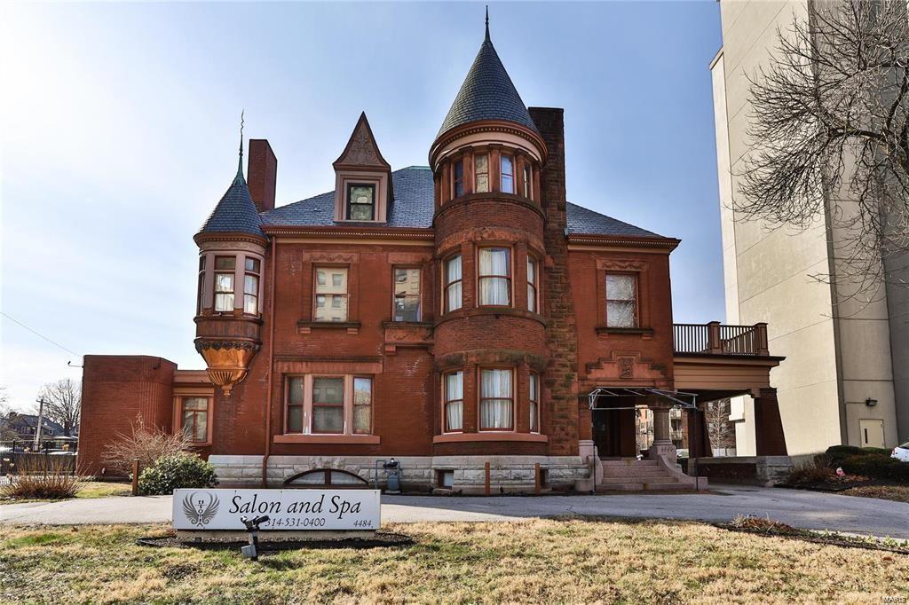 #2. 4484 W Pine Blvd, Saint Louis