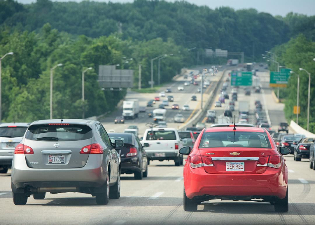 Traffic on congested Maryland highway driving to Washington.