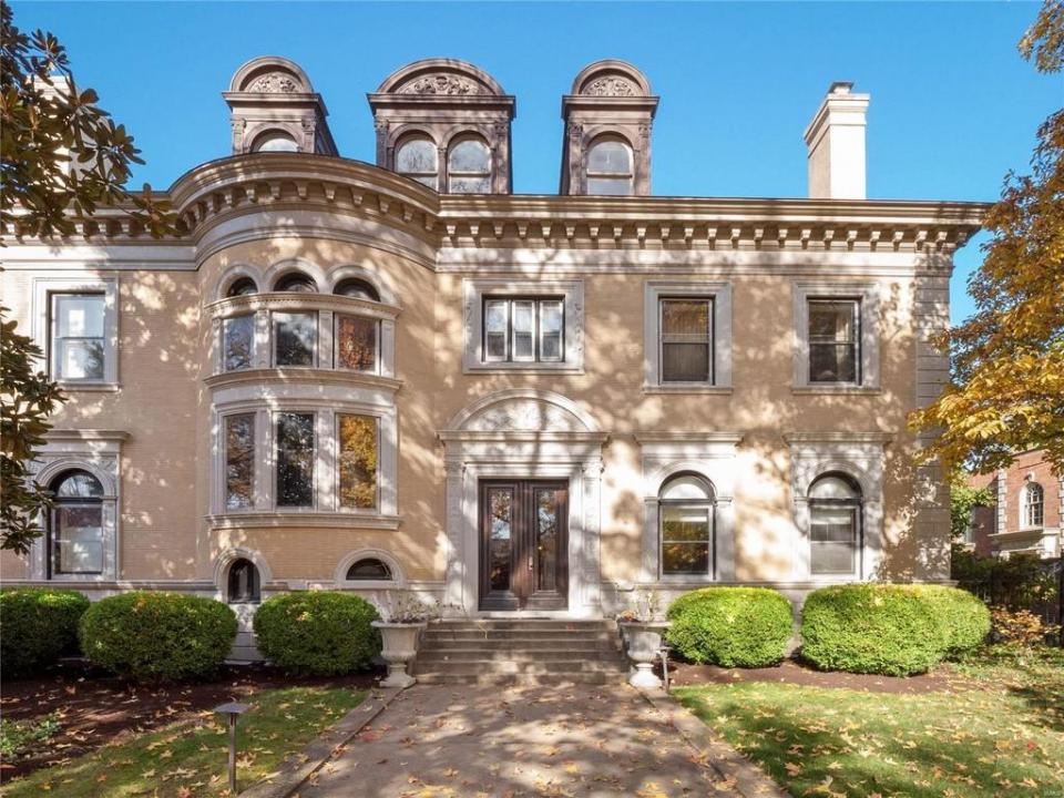 #7. 25 Westmoreland Pl, Saint Louis