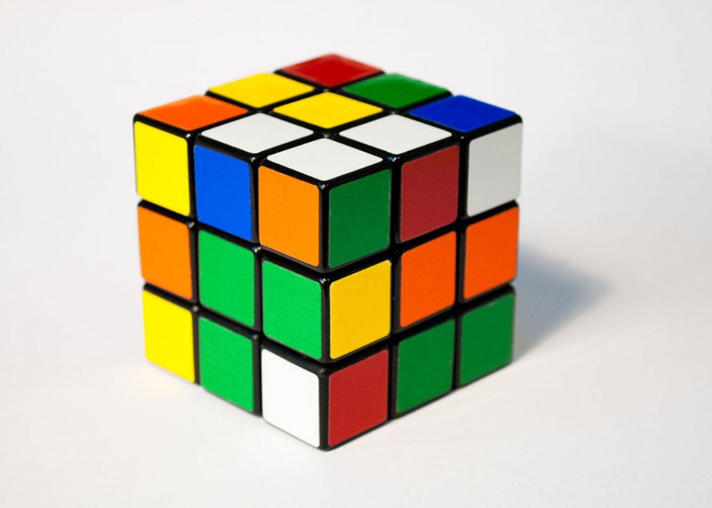 Rubik's Cube 3X3X3 Milton Bradley Brain Teaser Game Hasbro New Original