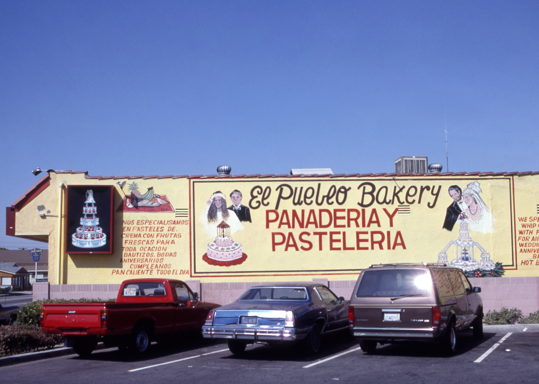 Cars parked outside El Pueblo bakery in 1995.